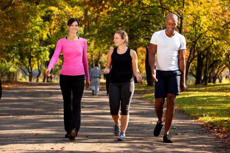 Por que a caminhada é o melhor exercício para atrelar à sua rotina de trabalho?