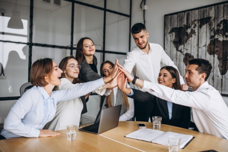 Trabalho social: Trabalhando em empresas de ações sociais